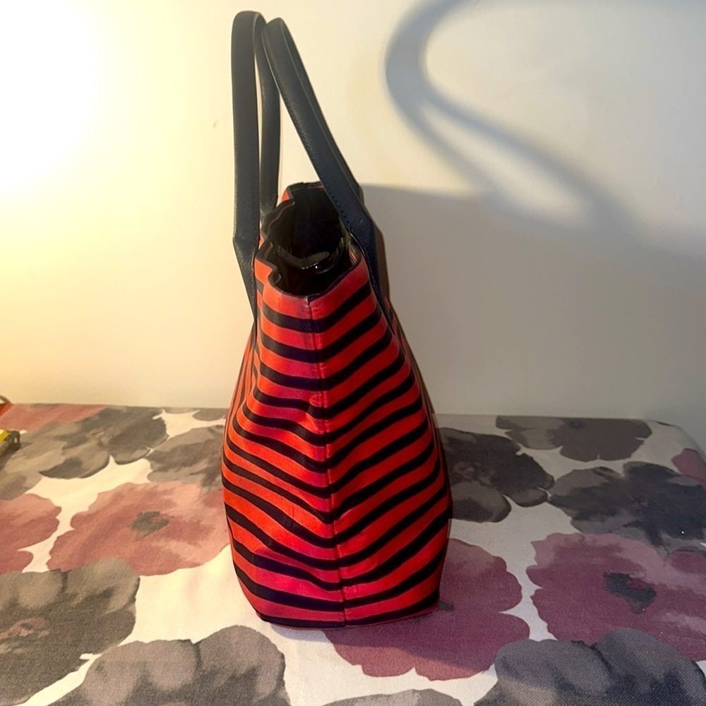 Kate Spade Catie Classic Red and Navy Striped Tote Bag LIKE NEW - Picture 4 of 12